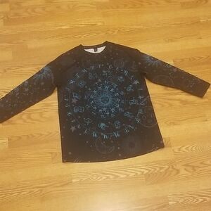 Like New. SHEIN Womens Cosmic Zodiac Long Sleeve Tee (Longer Shirt Oversized)